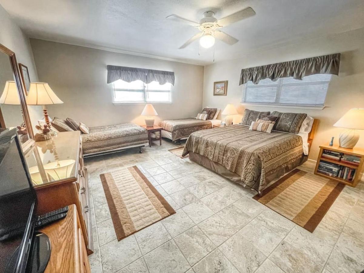 Comal River Condo 375 Нью-Браунфелс Екстер'єр фото